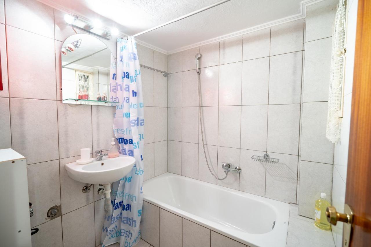 Ampelokipi Metro St. 2 Bedrooms 6 Pers. Apartment Ateny Zewnętrze zdjęcie
